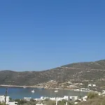 Prasini Gonia Platis Gialos (Sifnos)