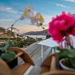 Prasini Gonia Couette-café 3*
