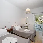 Prasini Gonia Couette-café 3*