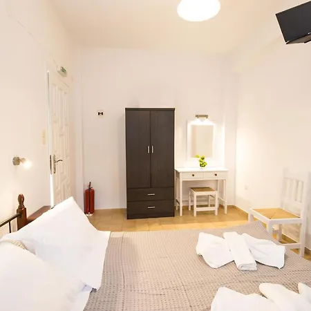 Prasini Gonia 3*