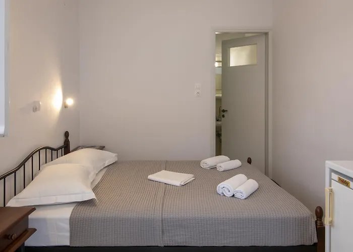 Oda ve Kahvaltı Prasini Gonia