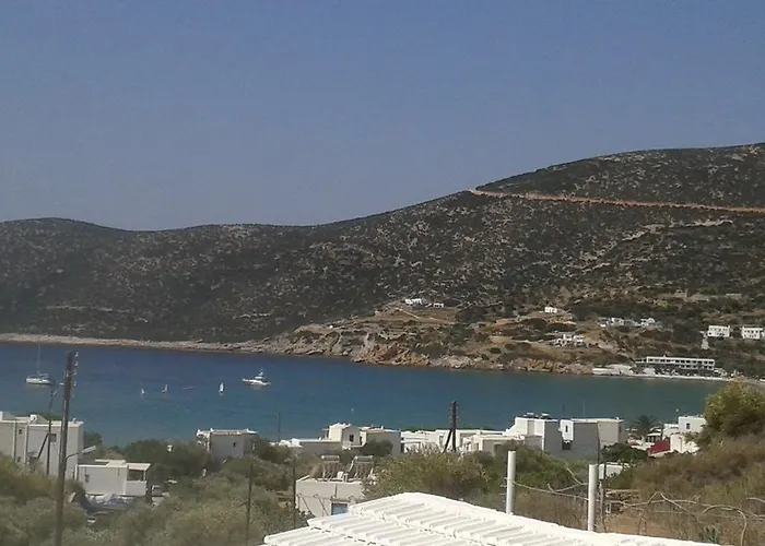 Oda ve Kahvaltı Prasini Gonia Platis Gialos (Sifnos)