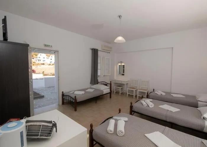 Prasini Gonia Platis Gialos (Sifnos)