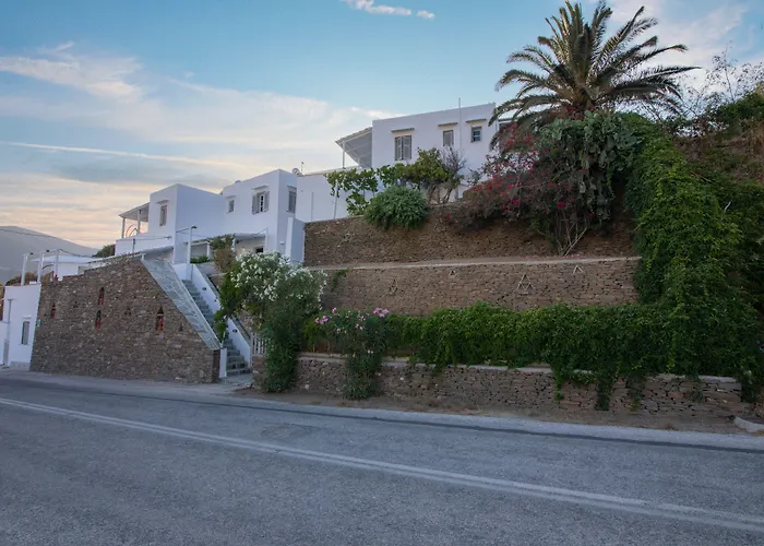 Prasini Gonia 3* Platis Gialos (Sifnos)
