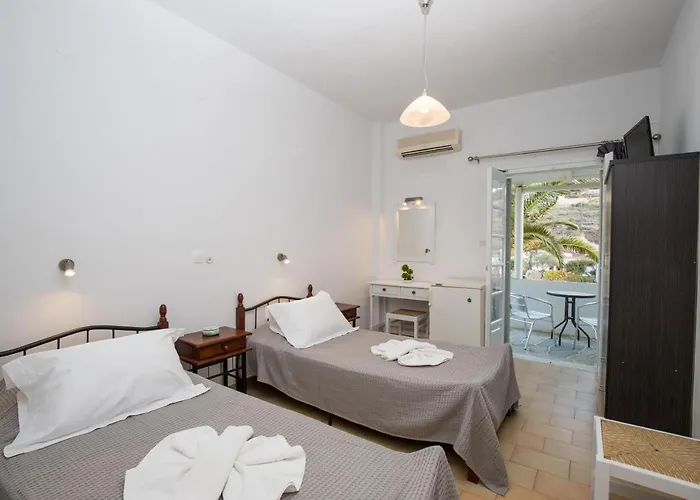 Prasini Gonia Couette-café 3*